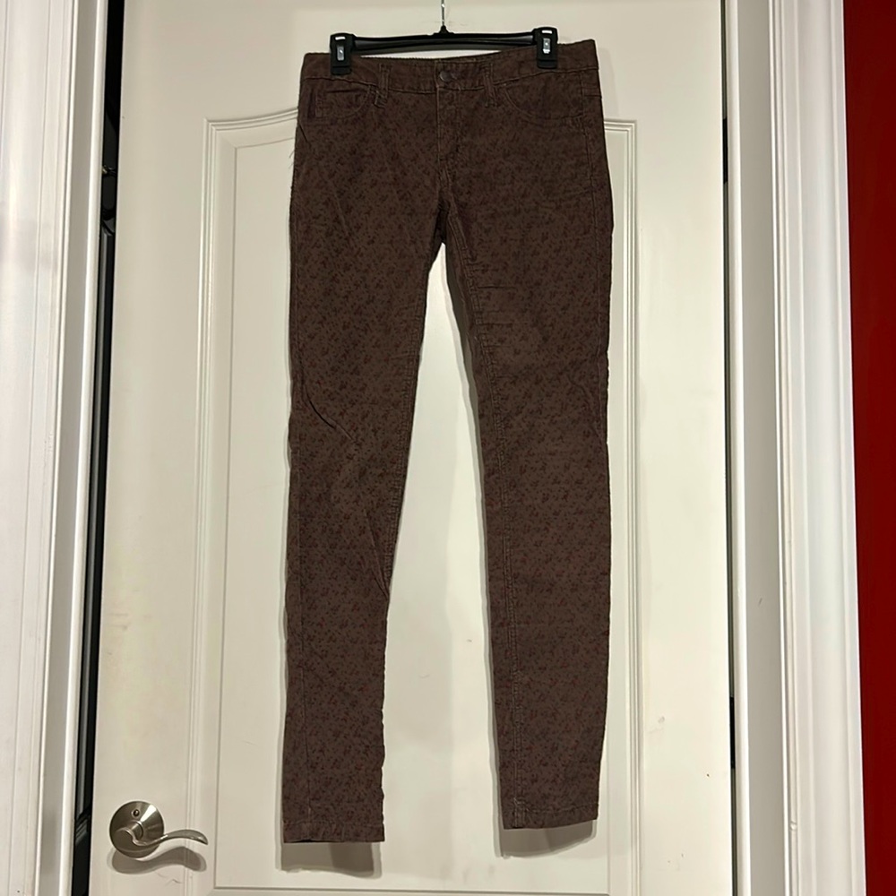 Free People brown patterned corduroy pants. Size 27